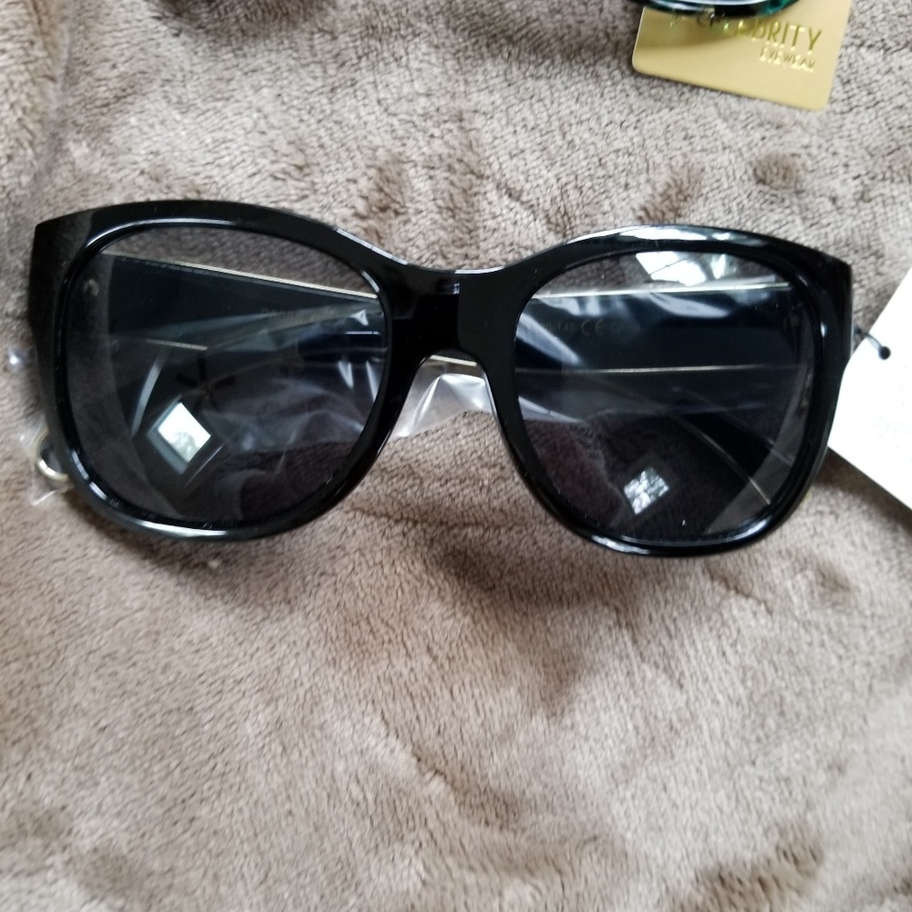 Buy2 Get 1 FREE!!⭐️Sunglasses Available Multiple Color - Picture 4 of 8